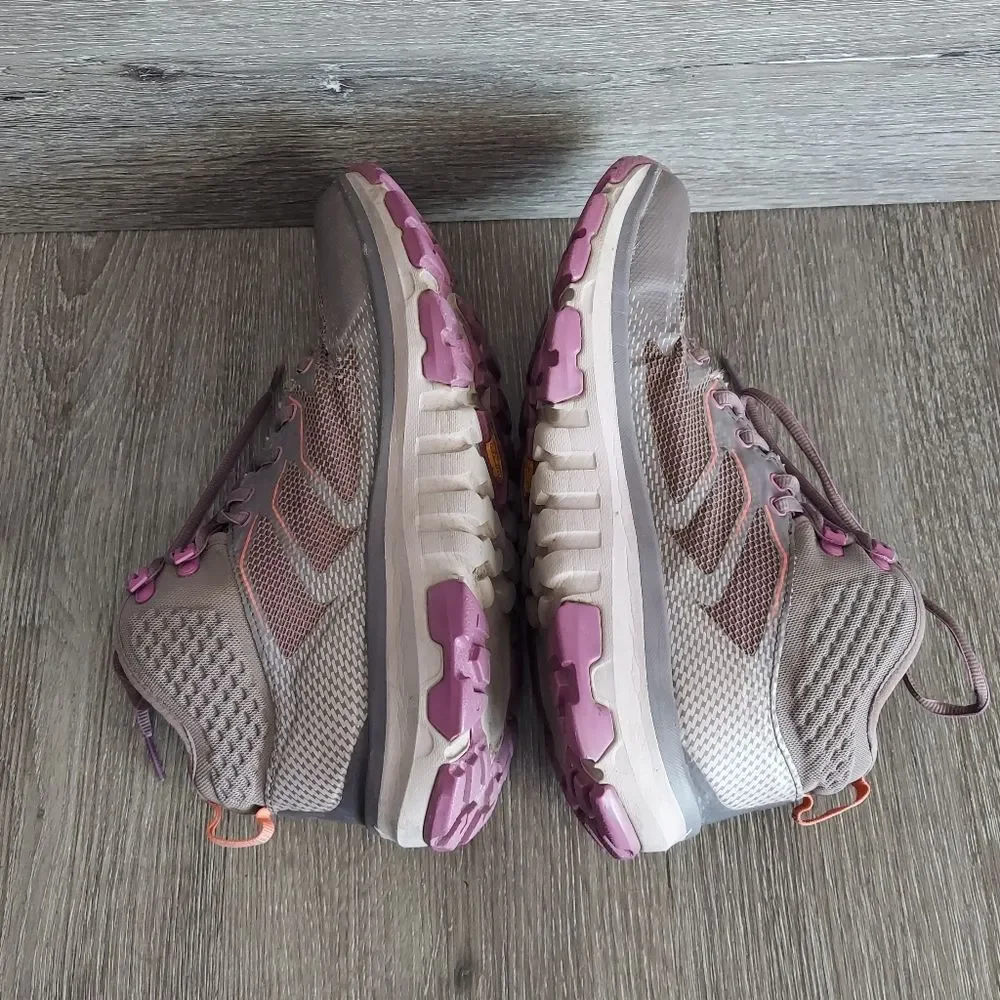 Hoka One One gore tex